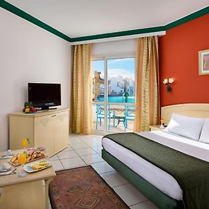Standard Pool View Room